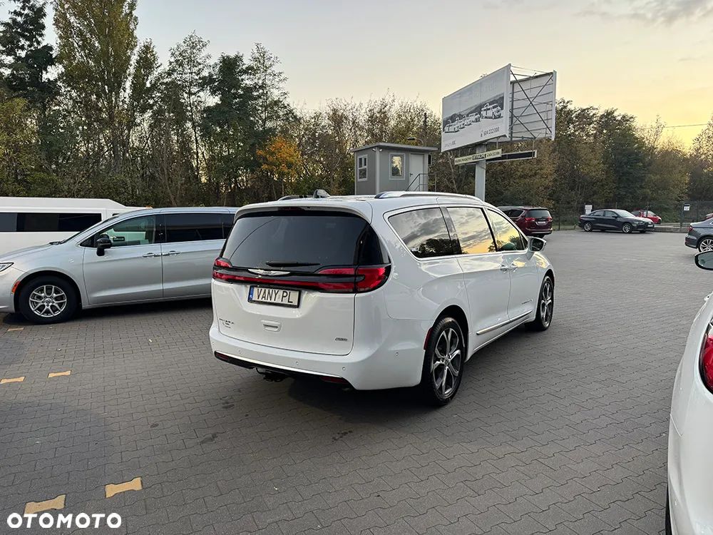 Chrysler Pacifica - 25