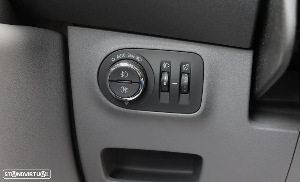 Opel Corsa 1.3 CDTi Cosmo - 27