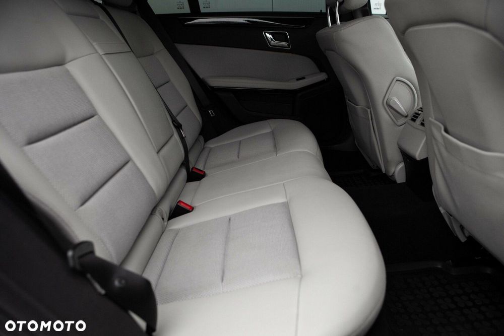 Mercedes-Benz Klasa E - 26