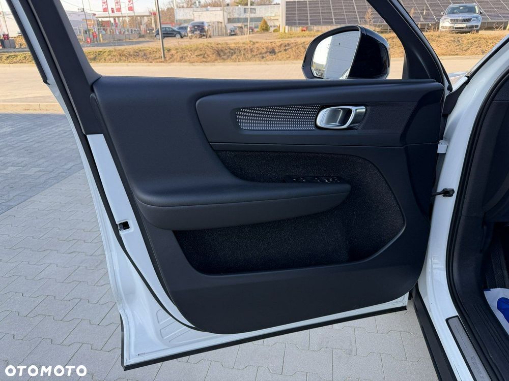 Volvo XC 40 D4 SCR AWD R-Design - 15