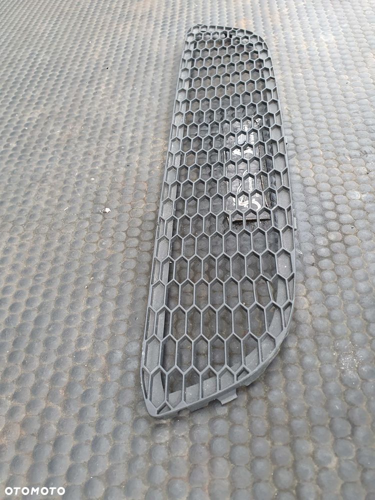 Kratka 7128613 7128614 7906809 Atrapa Nerki Nerka Gril Atrapka Zderzaka Przód M-Pakiet BMW 1 E81 E87 LCI Lift - 32