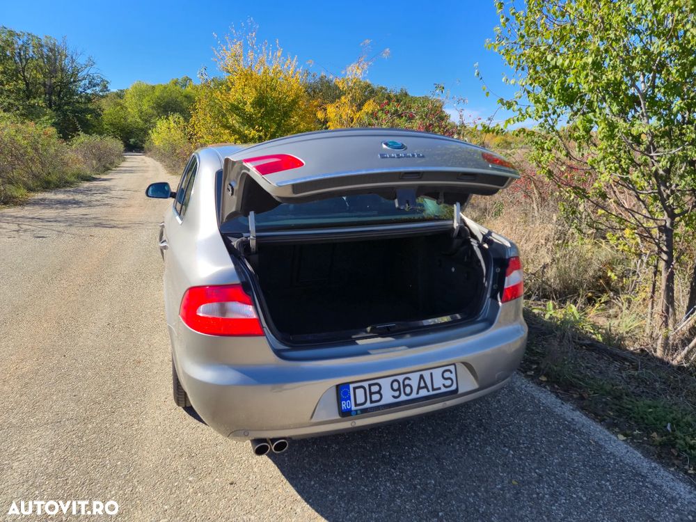 Skoda Superb 1.6 TDI GreenLine - 9