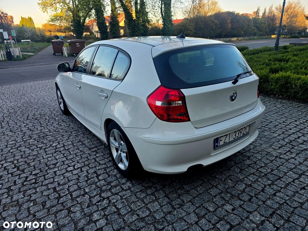 BMW Seria 1 116i - 10