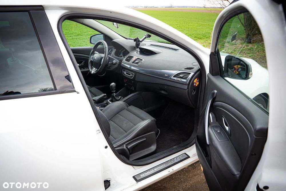 Renault Megane TCe 180 GT - 6