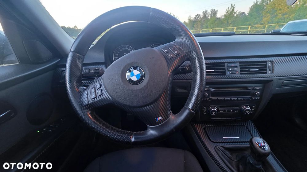 BMW Seria 3 318i - 17