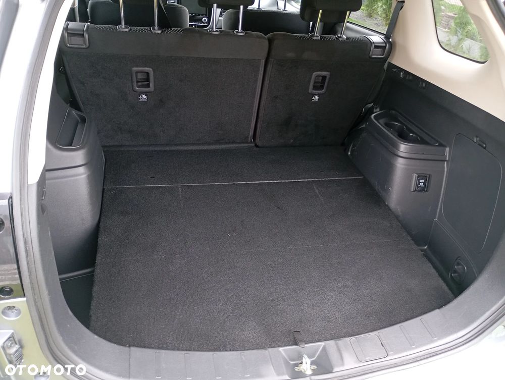 Mitsubishi Outlander - 40