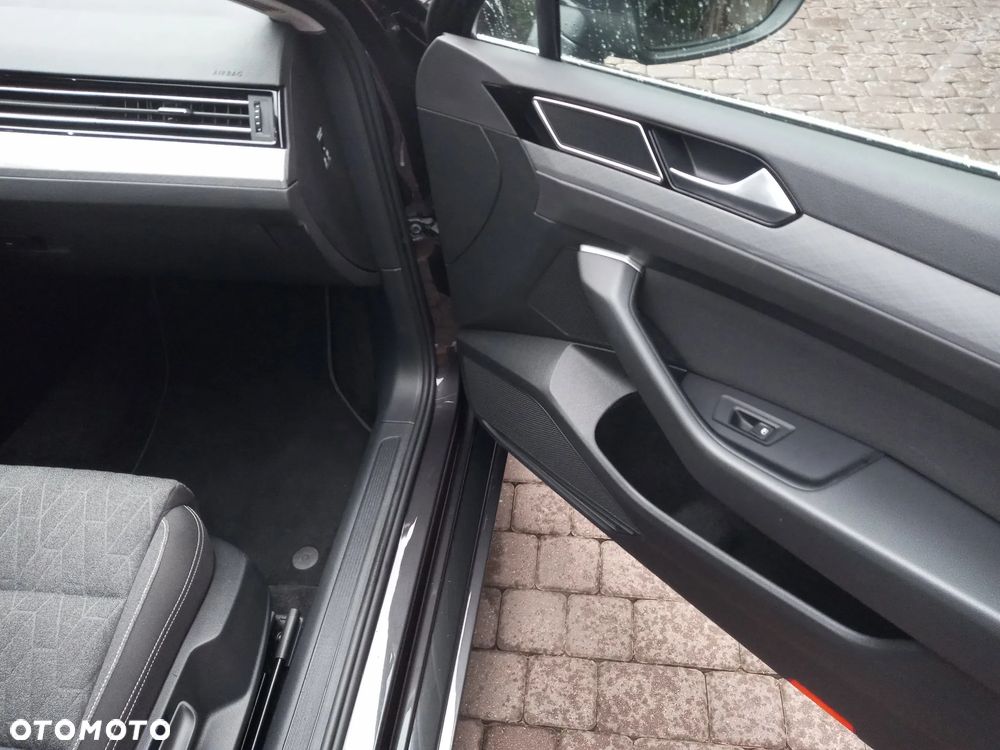Volkswagen Passat 2.0 TSI Business DSG - 29