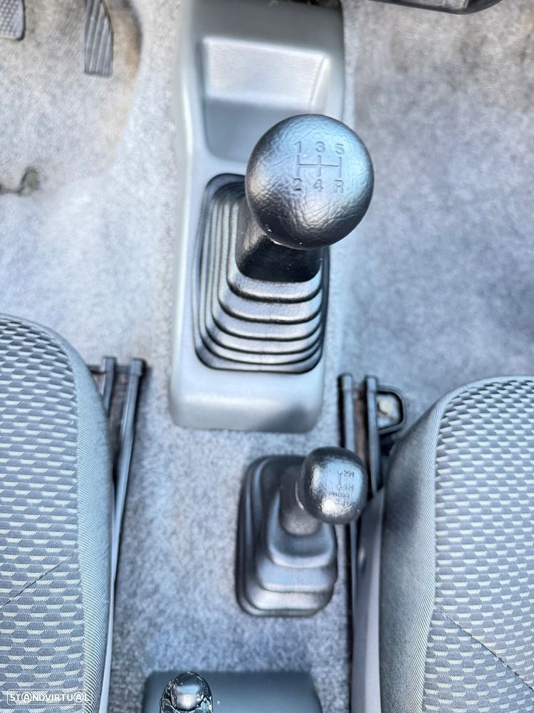 Suzuki Jimny 1.5 DDiS JLX Hard Top - 11