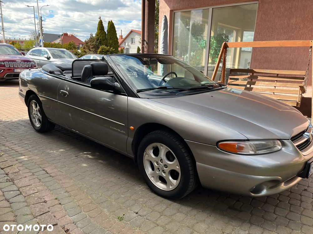 Chrysler Stratus - 2