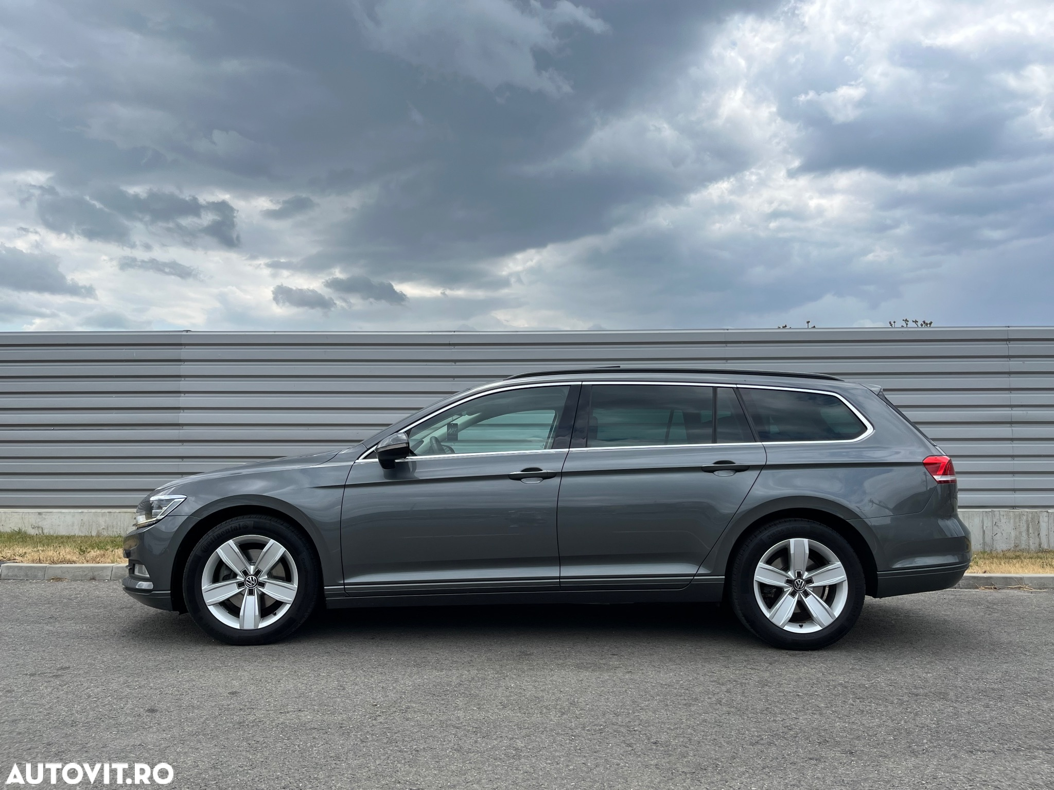 Volkswagen Passat - 16