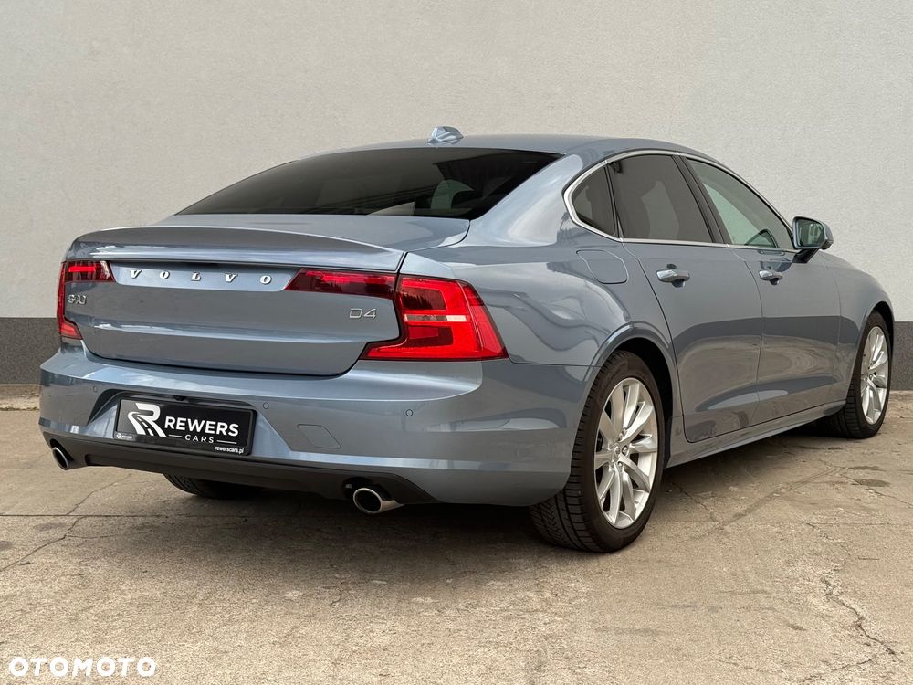 Volvo S90 D4 SCR Momentum Pro - 6