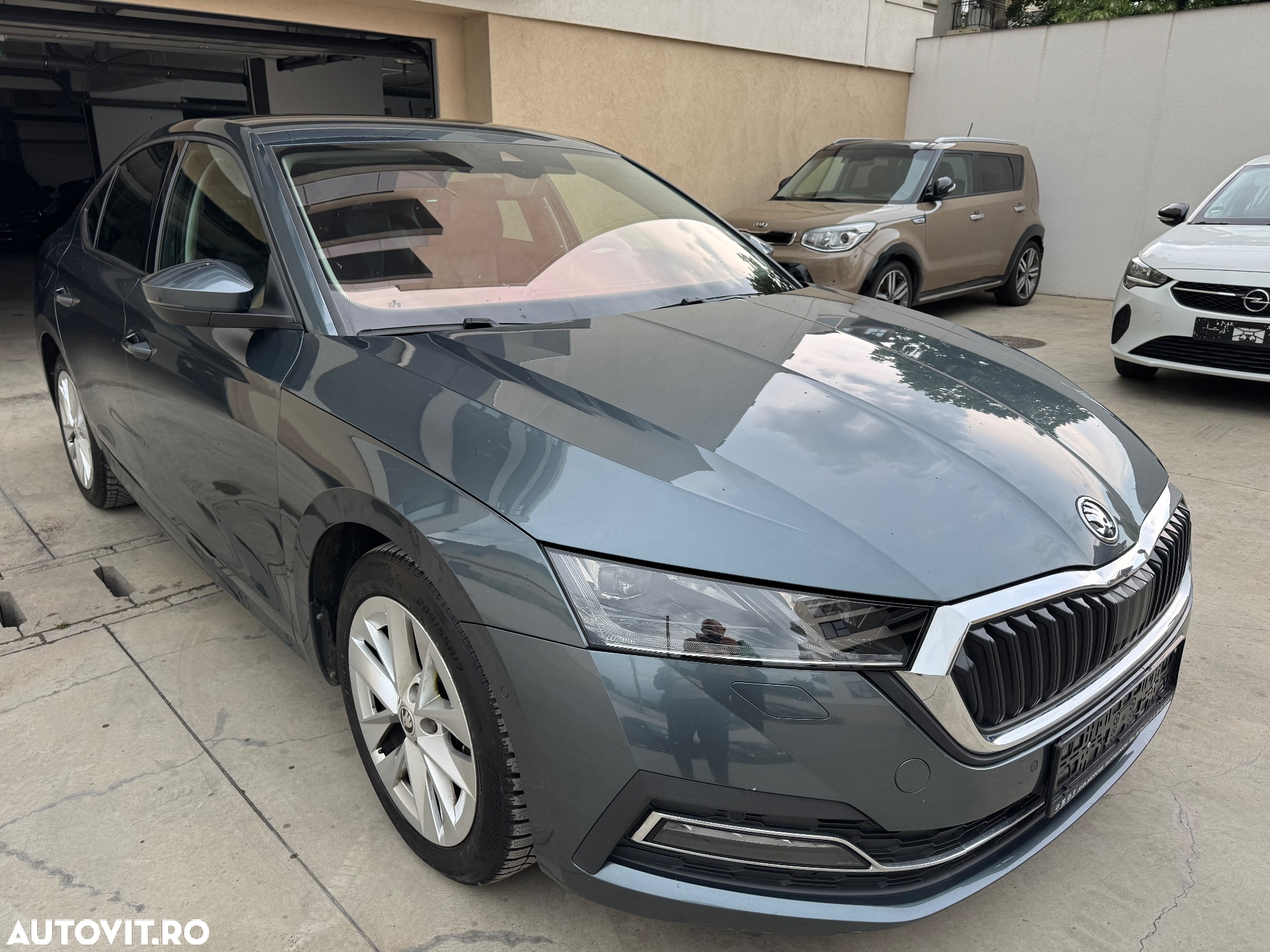 Skoda Octavia 2.0 TDI DSG Style - 2