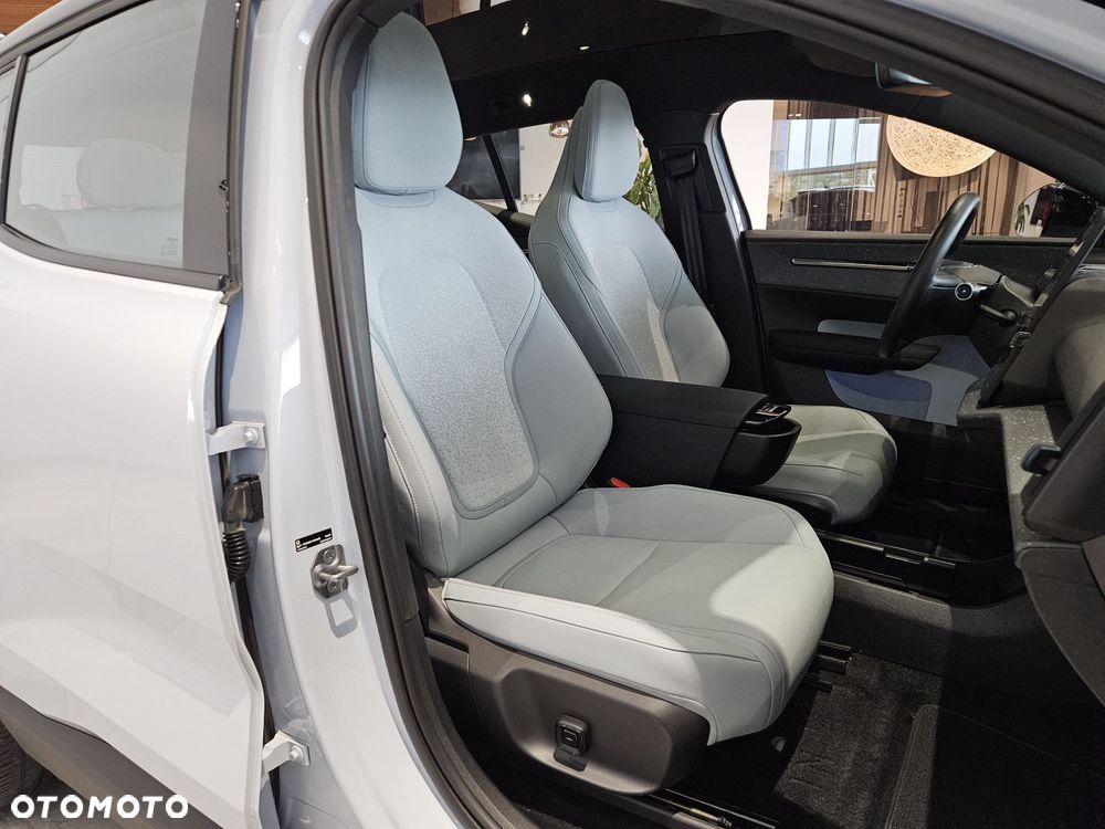 Volvo EX30 - 30