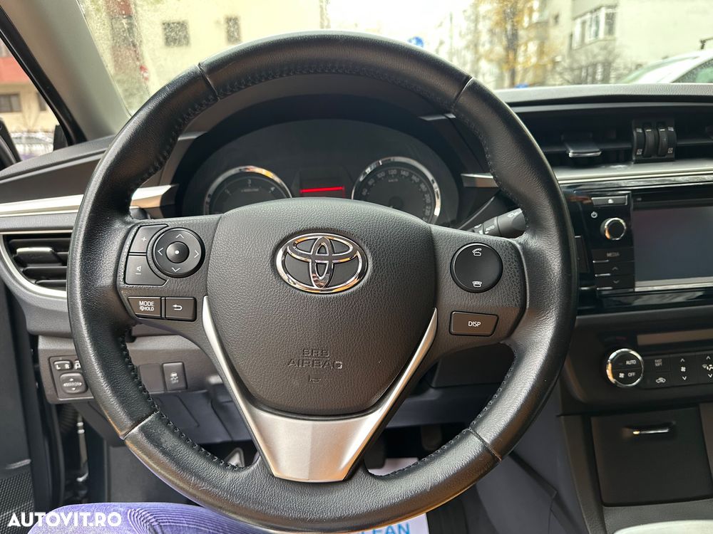 Toyota Corolla 1.4 D-4D Sol - 25