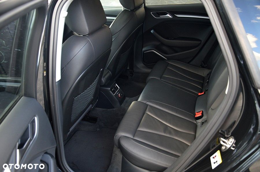 Audi A3 Sportback 1.8 TFSI S tronic S line Sportpaket - 23