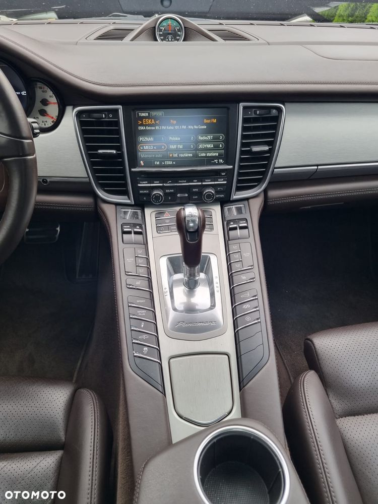 Porsche Panamera 4S - 12