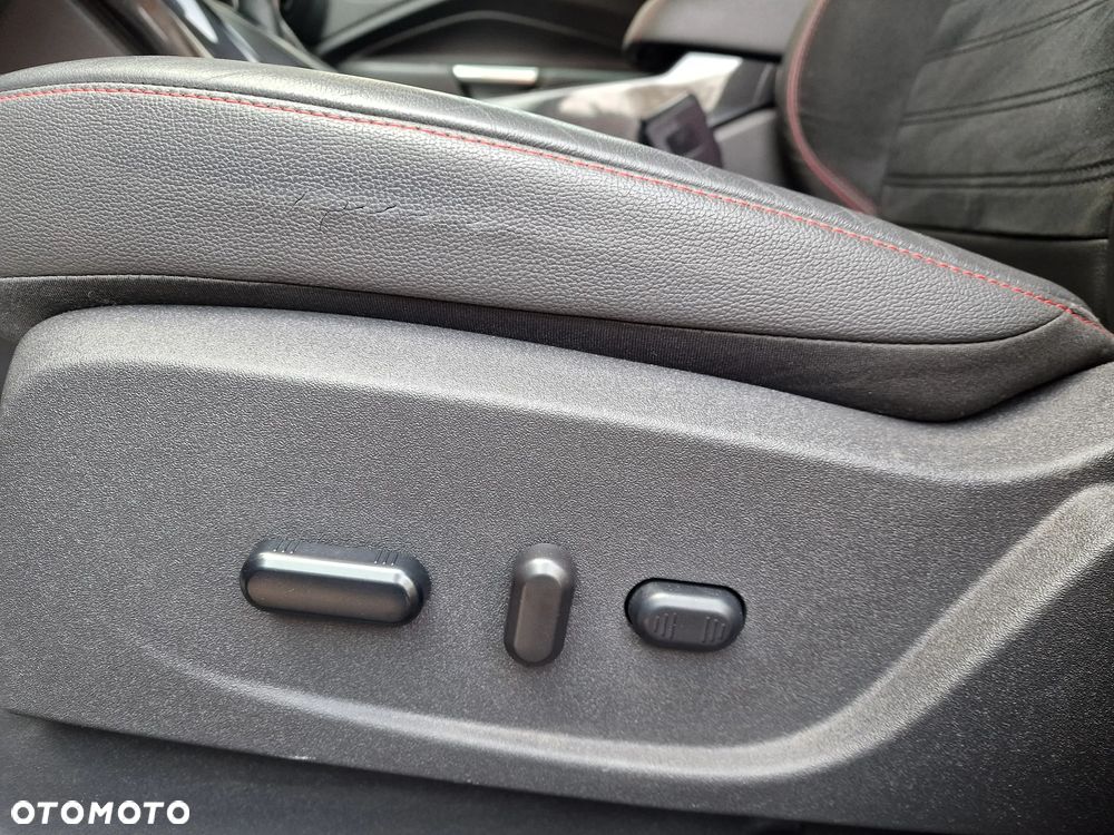 Ford Kuga 2.0 TDCi AWD ST-Line - 17