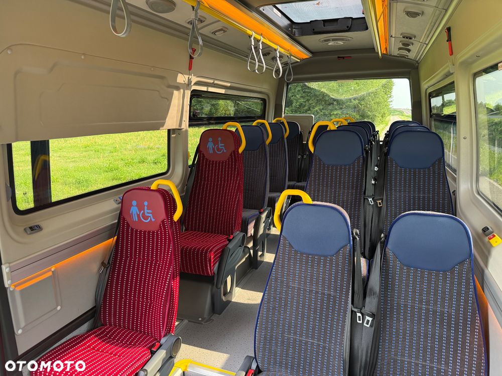 Mercedes-Benz Sprinter 517 - 28