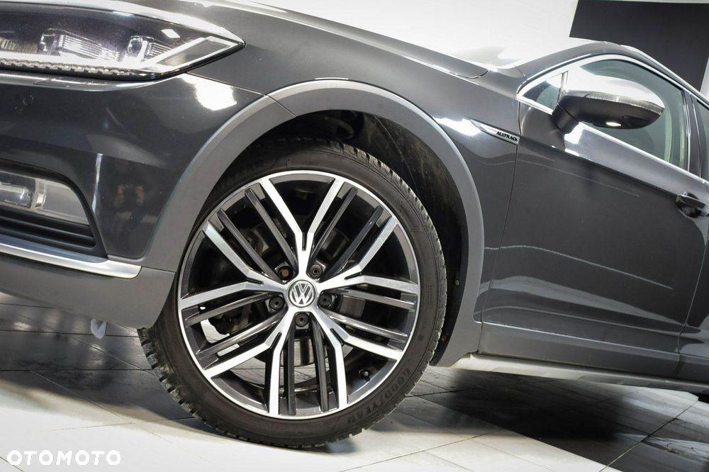 Volkswagen Passat - 8