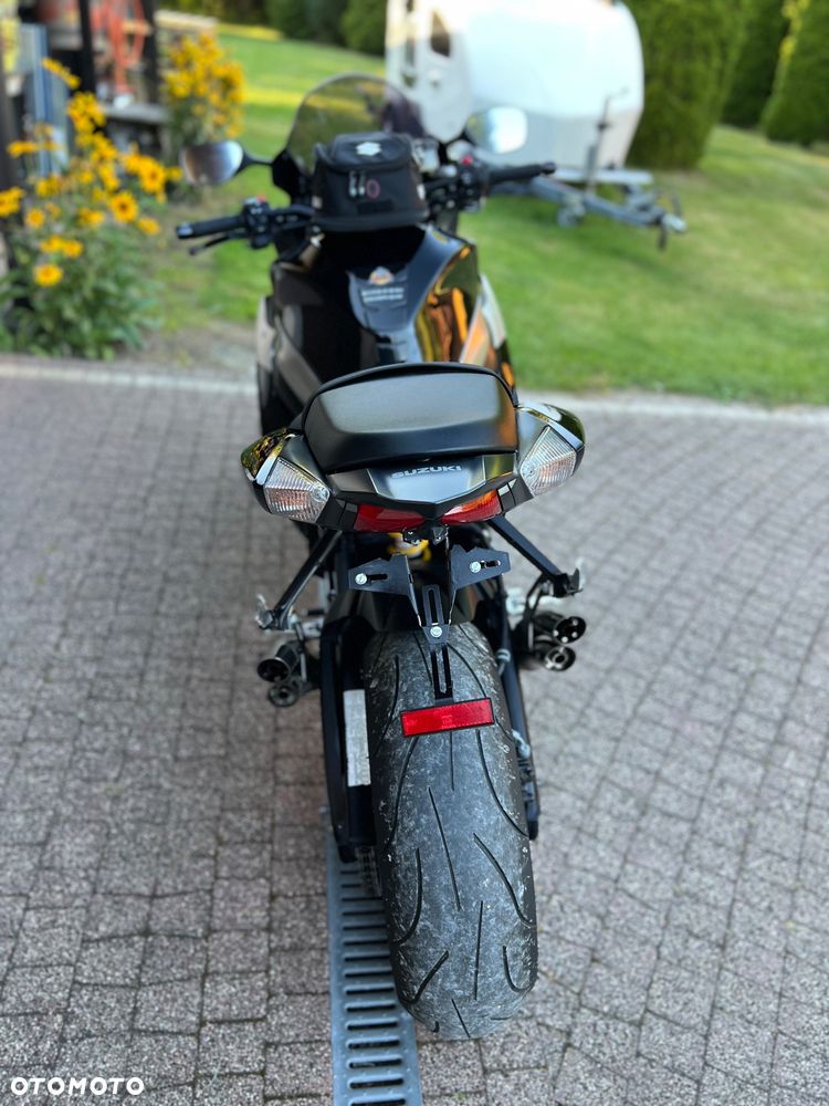 Suzuki GSX-R - 17