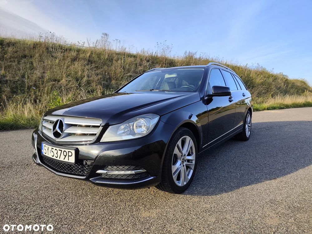 Mercedes-Benz Klasa C 180 CGI BlueEff Avantgarde - 3