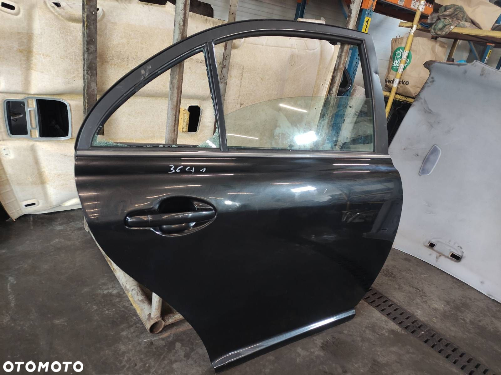 DRZWI KOMPLETNE PRAWY TYŁ AVENSIS T25 SEDAN 209 - 8