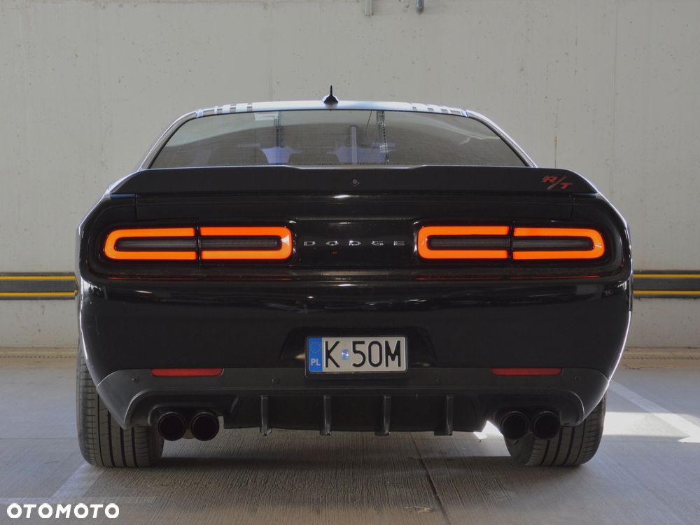 Dodge Challenger - 7
