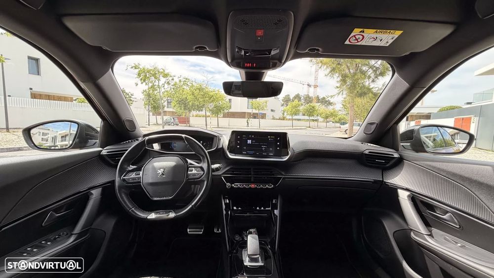 Peugeot e-2008 50 kWh GT - 14