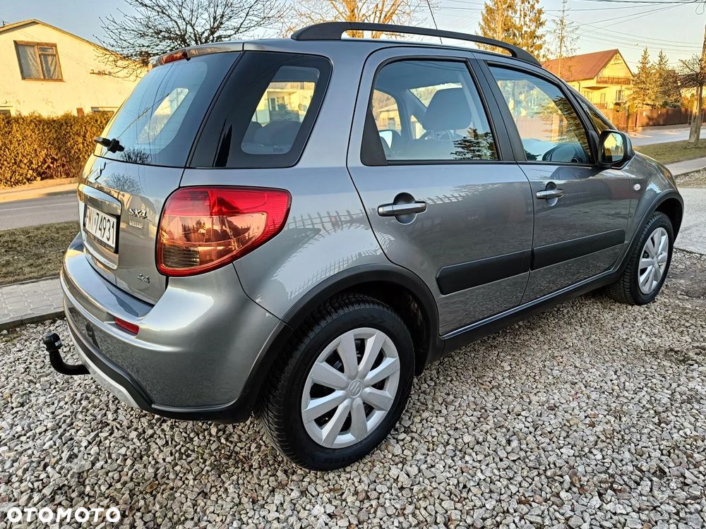 Suzuki SX4 1.6 Premium 4WD - 9
