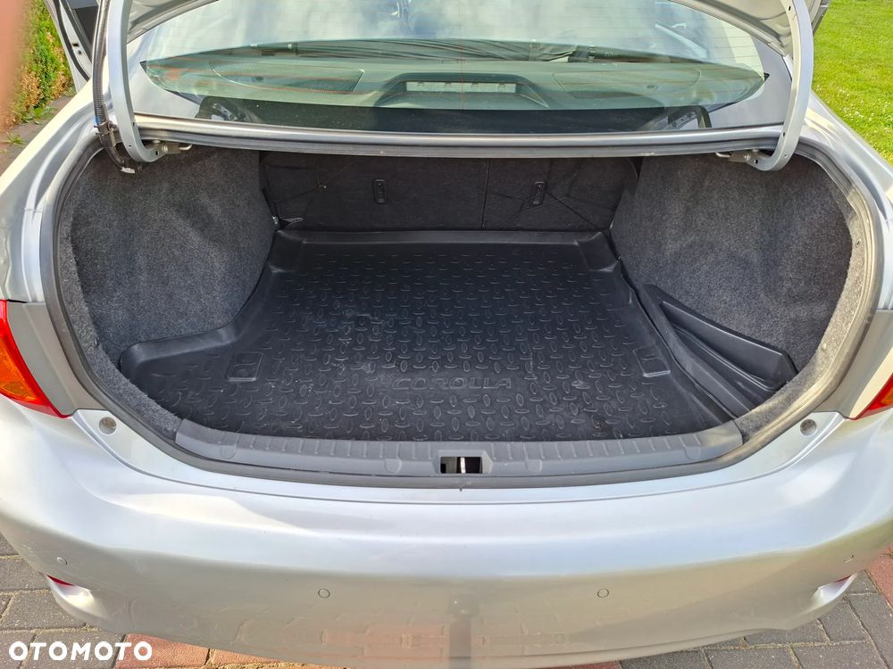 Toyota Corolla 1.4 VVT-i Terra - 19