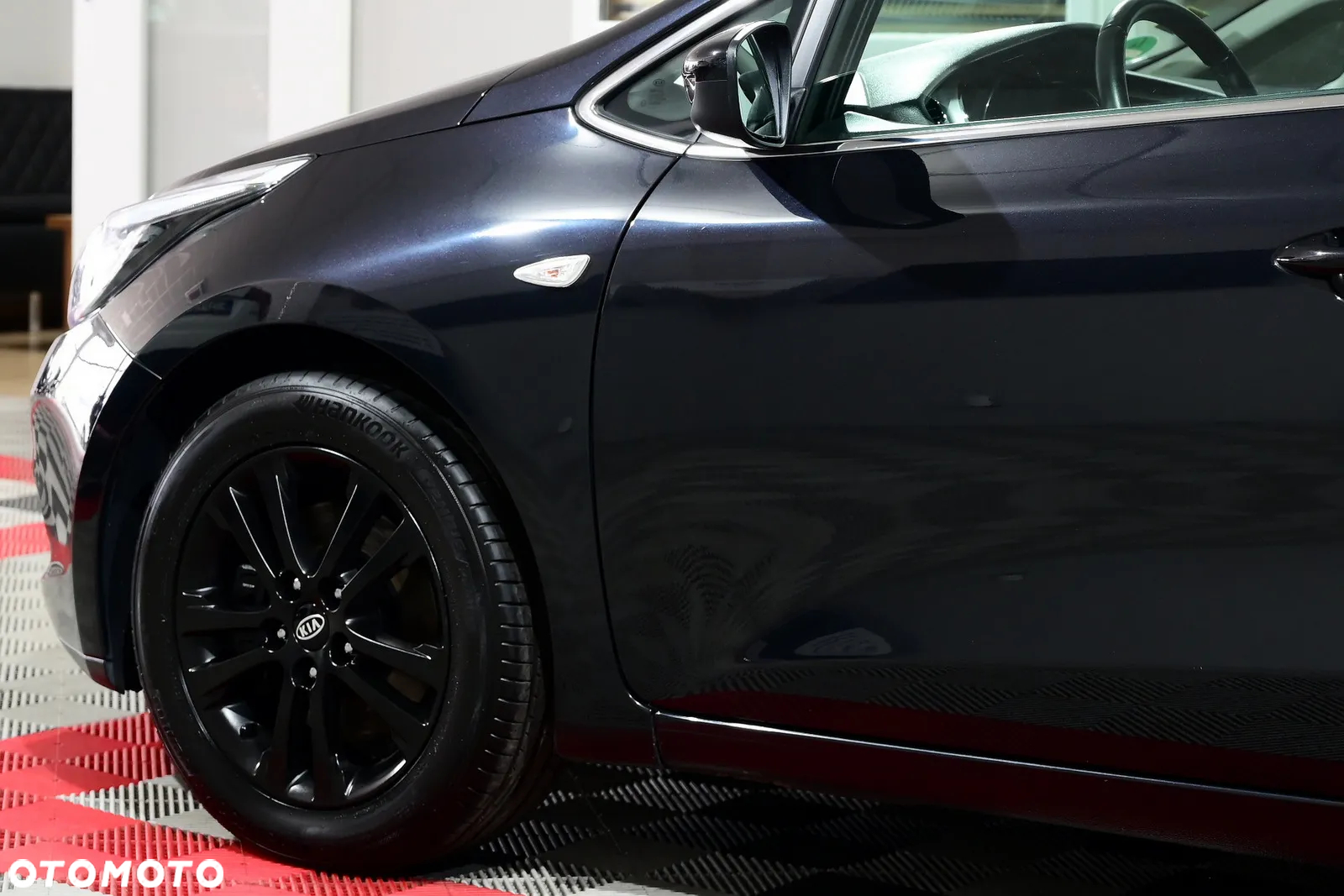 Kia Ceed - 33