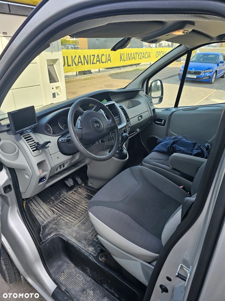 Opel Vivaro - 2