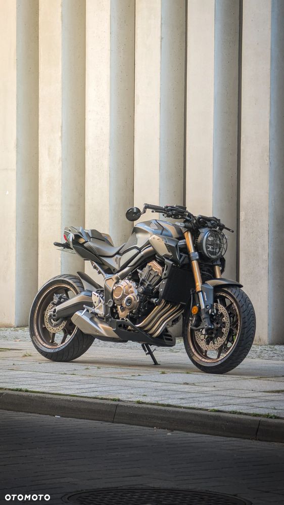 Honda CB - 3