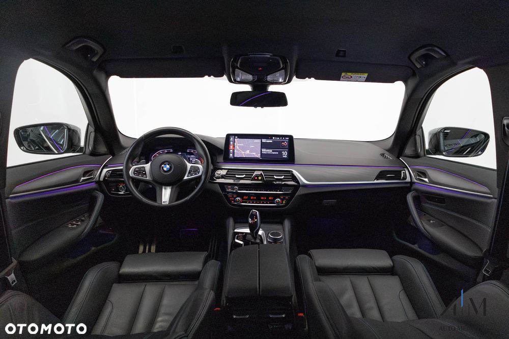 BMW Seria 5 540i xDrive - 17