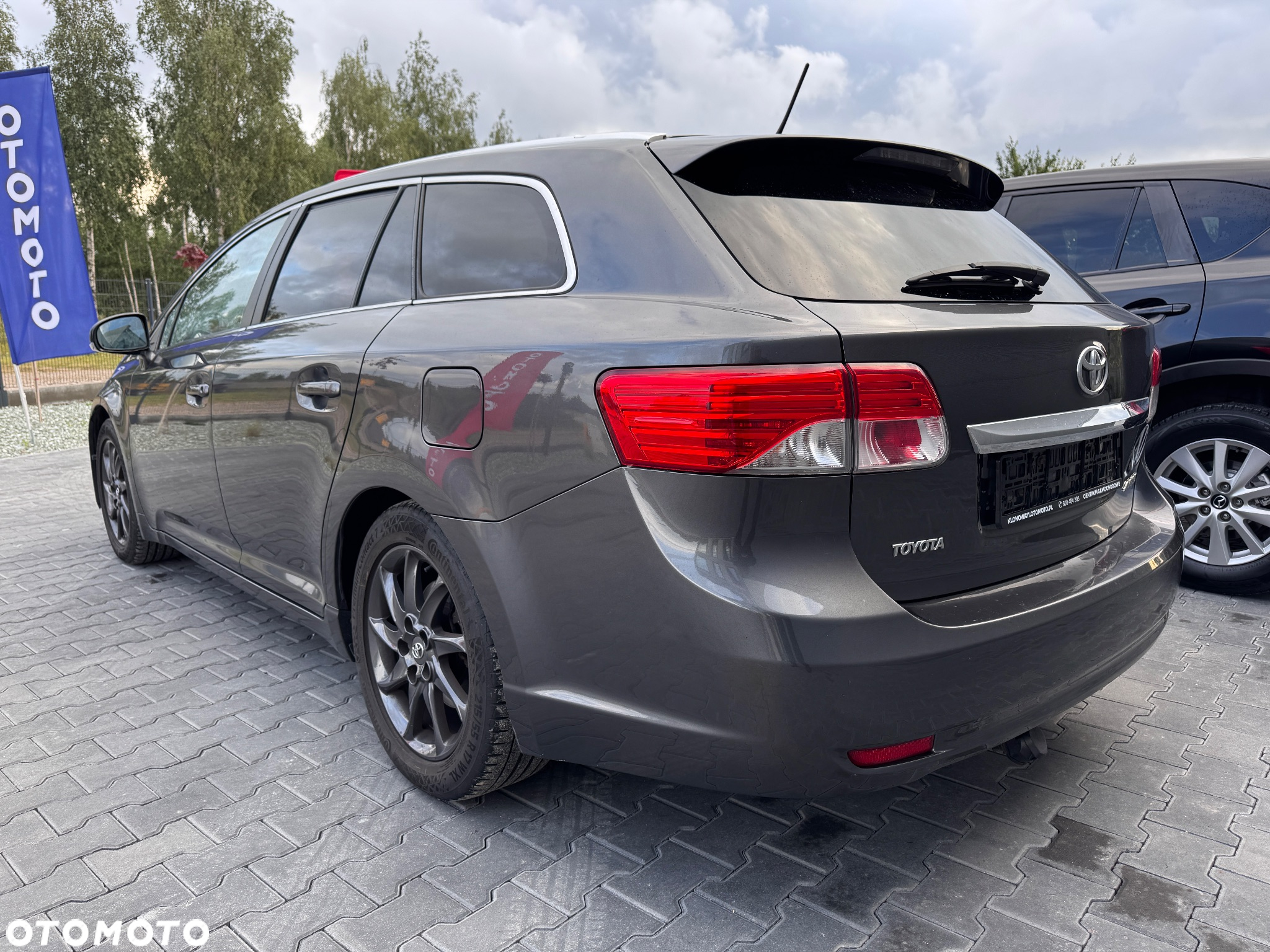Toyota Avensis Combi 2.2 D-4D Executive - 18