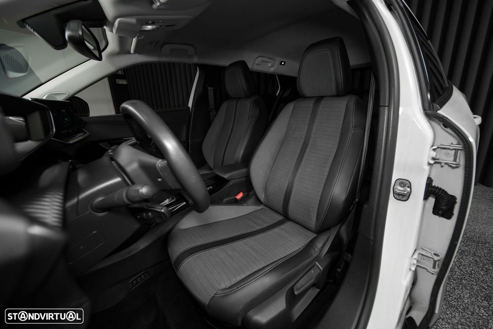 Peugeot e-2008 Allure - 38