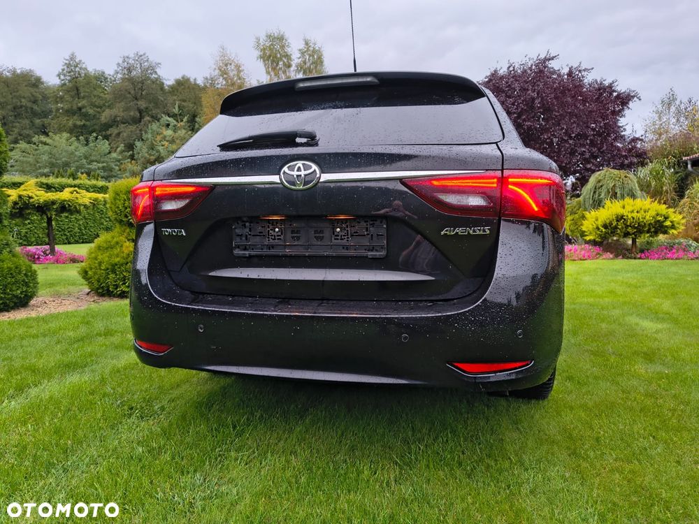 Toyota Avensis 2.0 D-4D Selection - 6