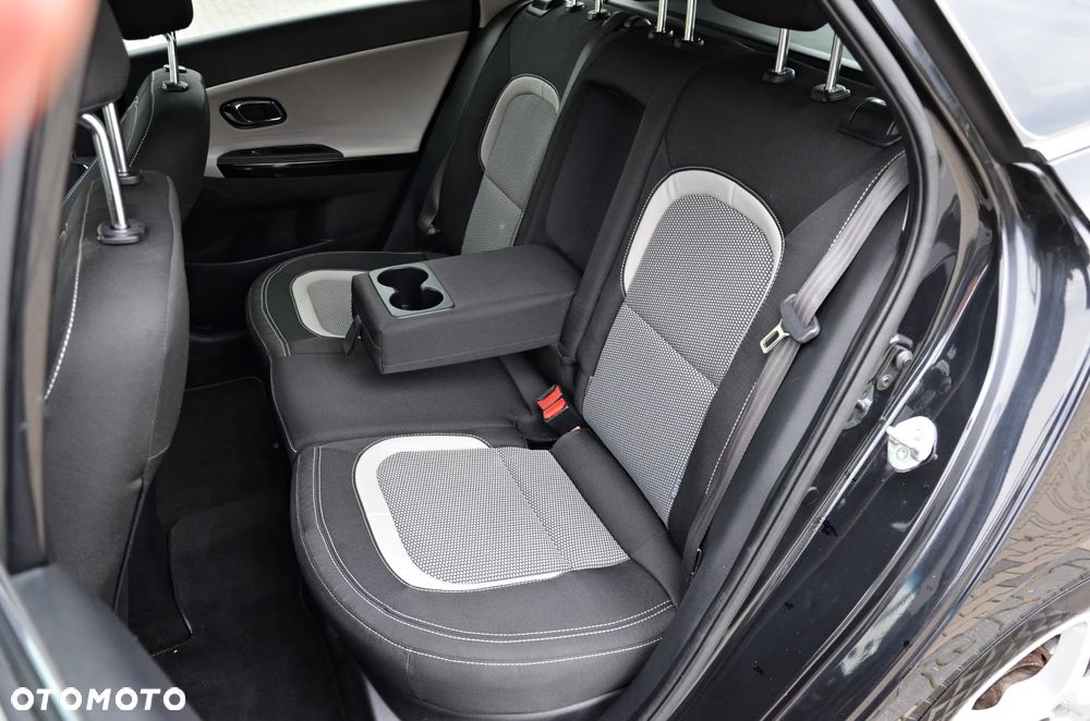 Kia Ceed 1.6 CRDi 128 Platinum Edition - 32