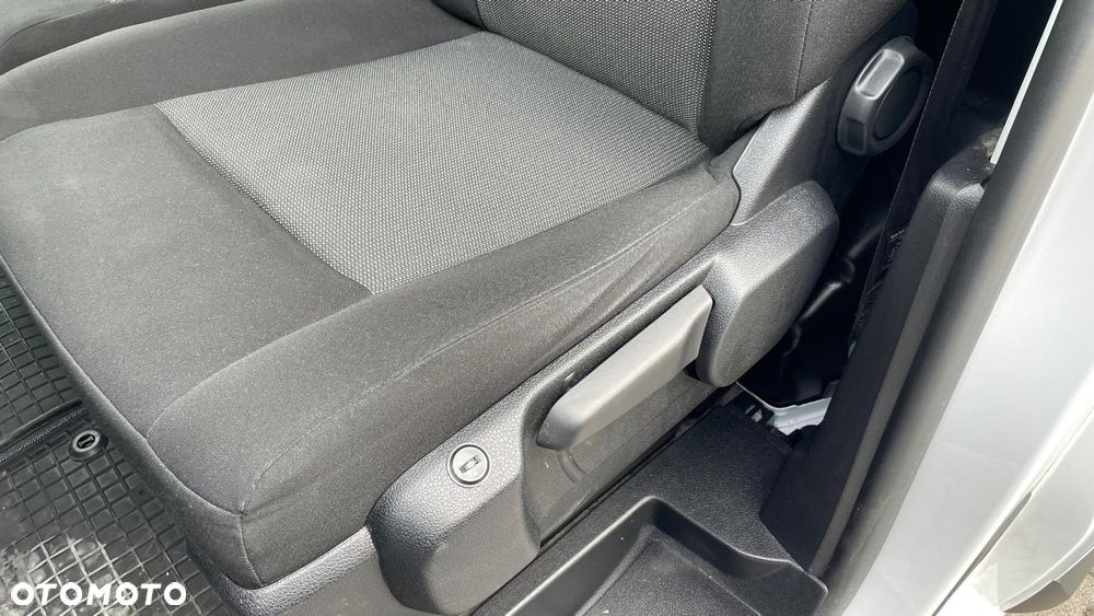Opel Vivaro - 26