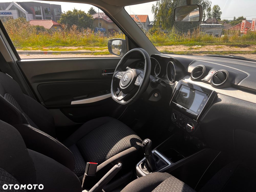 Suzuki Swift 1.2 Premium - 9