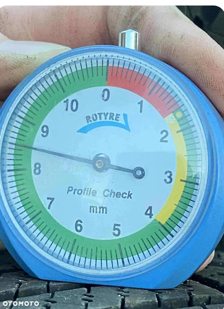 Sprzedam opony zimowe Continental 255/45/20 - 2