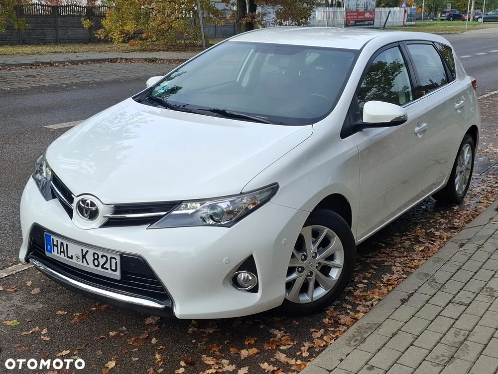 Toyota Auris 1.6 Premium Comfort - 3