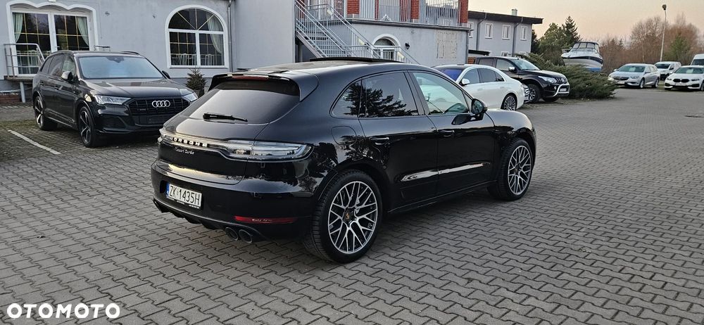 Porsche Macan Turbo - 36