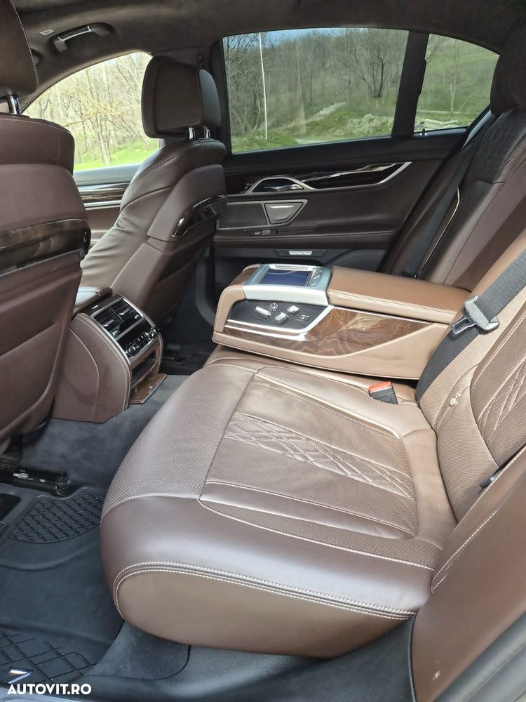 BMW Seria 7 730d xDrive Edition Exclusive - 15