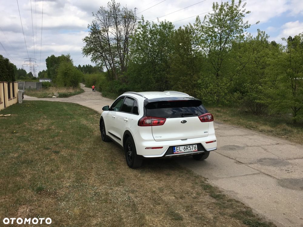 Kia Niro 1.6 GDI 2WD Vision - 4