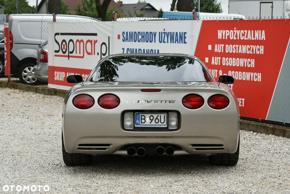 Chevrolet Corvette - 6