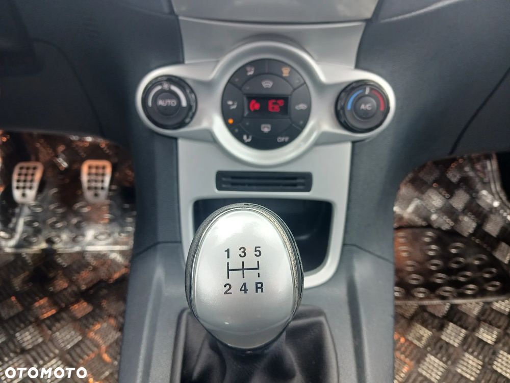 Ford Fiesta 1.25 Titanium EU5 - 7