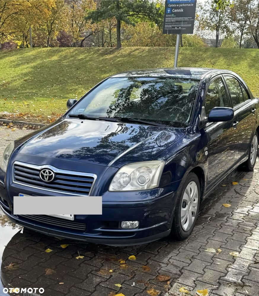 Toyota Avensis - 1