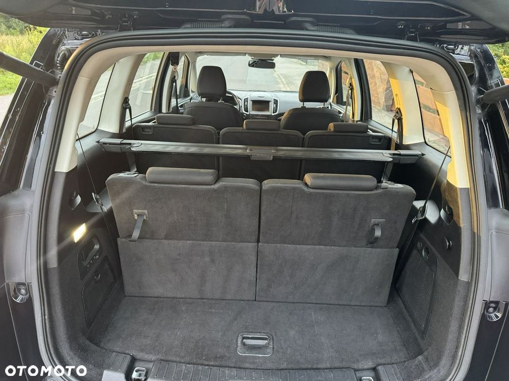 Ford Galaxy - 12