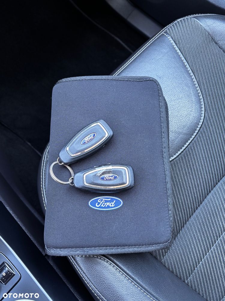 Ford Kuga 2.0 TDCi 4x4 Individual - 23